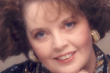 Linda Lou Peterson Hull