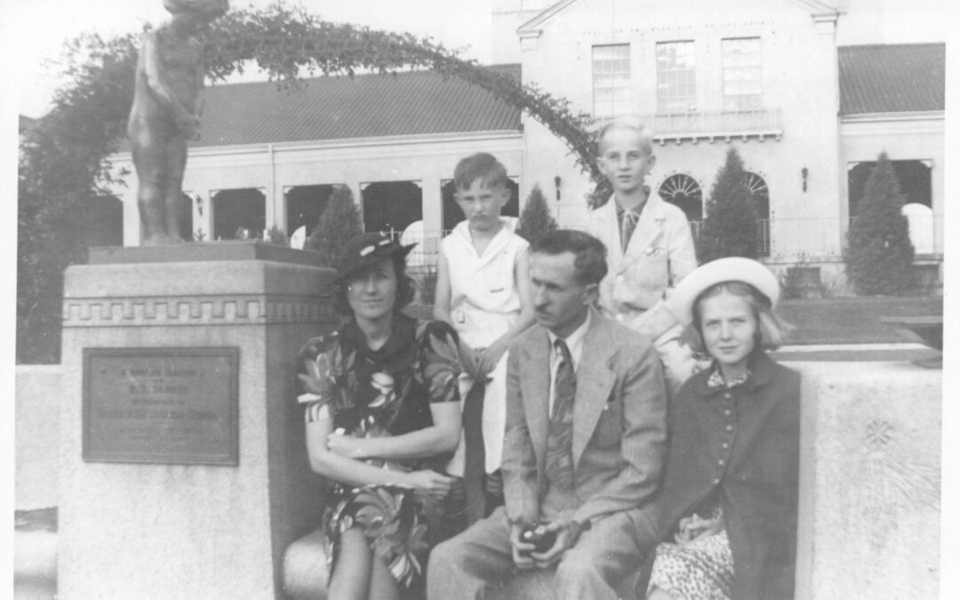 2022030313440002 Sunset Gardens